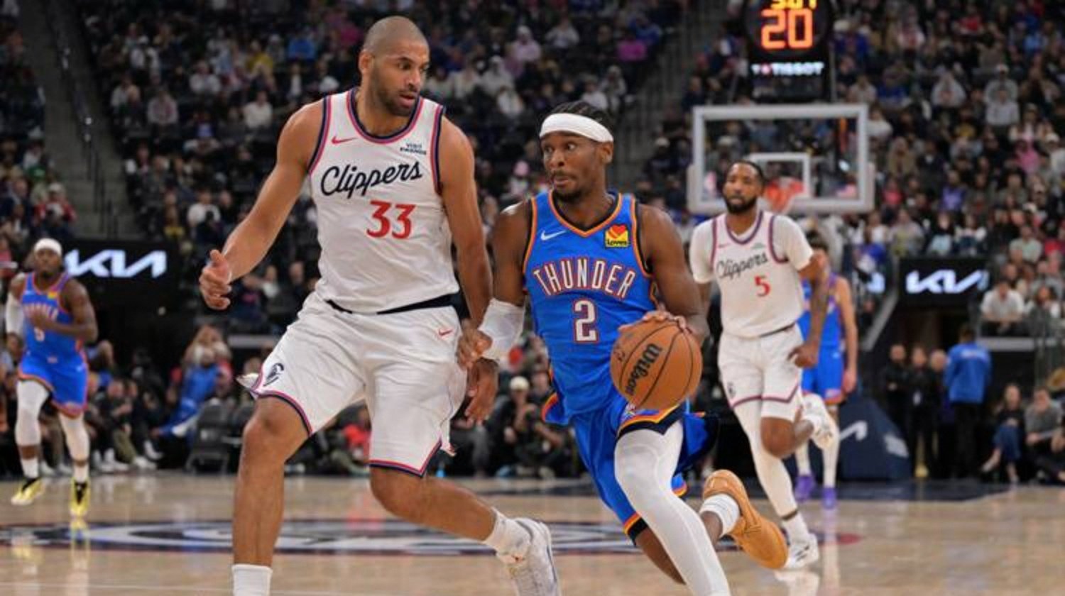 IM体育注册链接-尼克斯横扫新疆队，伦纳德点燃赛场