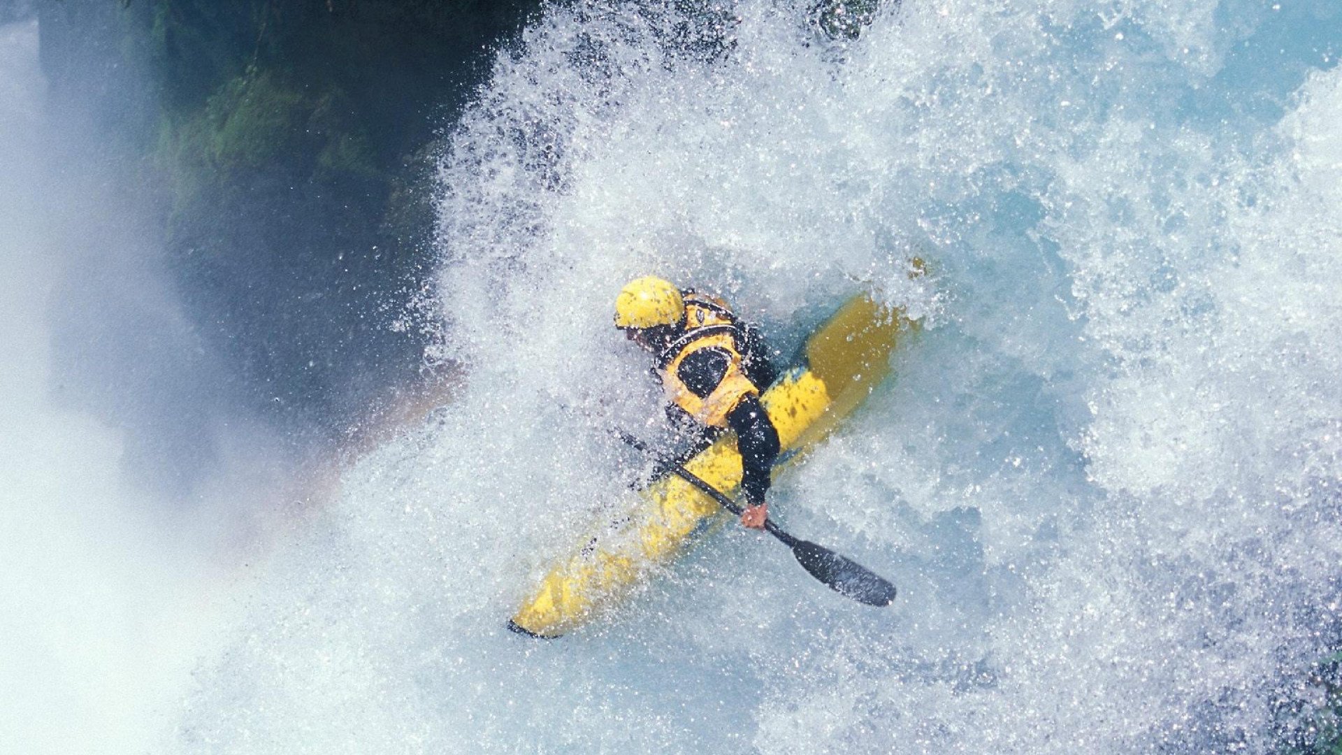 IM体育官网-跨界梦幻之战，当玻利维亚高原雄鹰力克马德里竞技，NBA季后赛的另类焦点