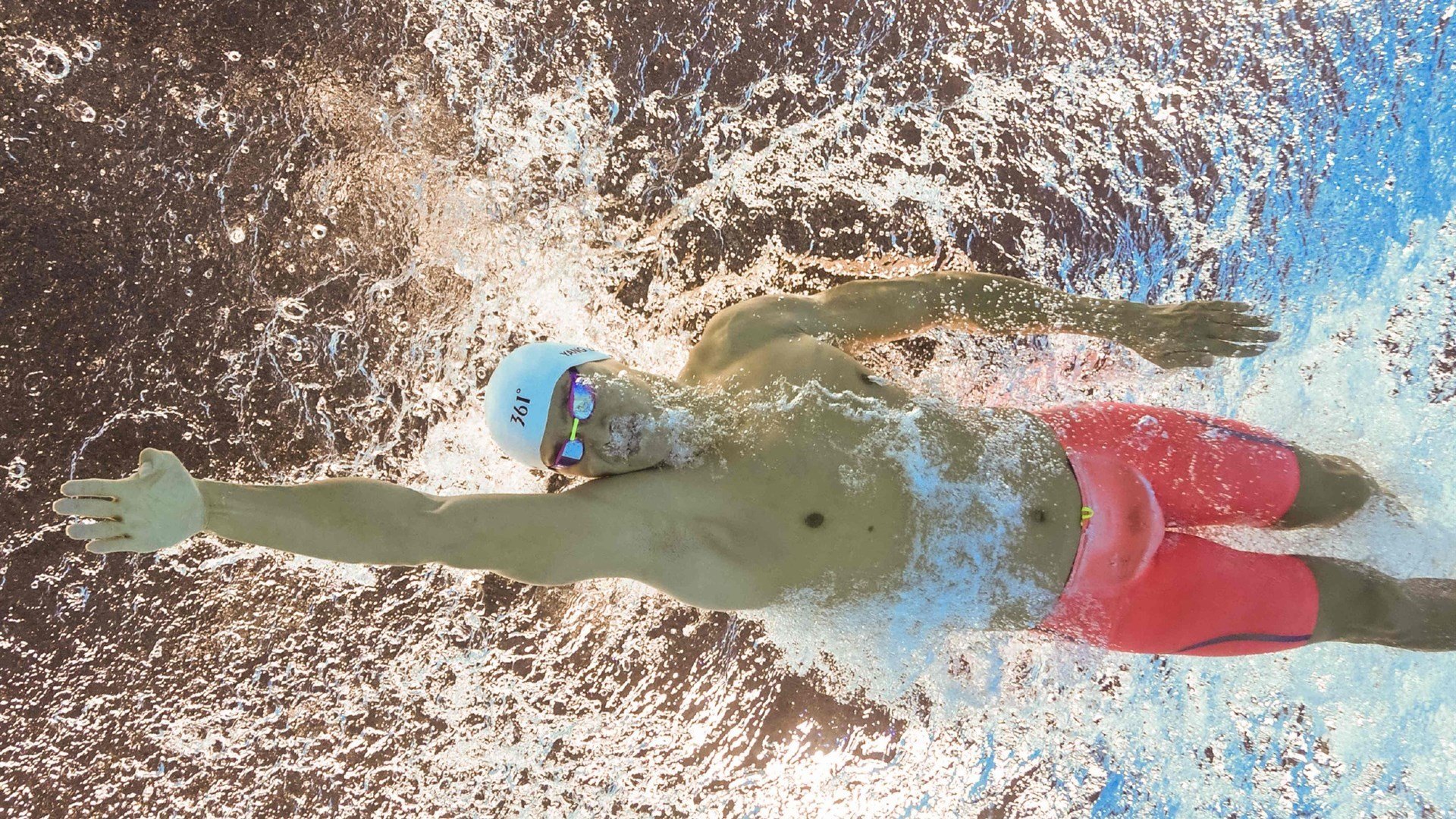 铁血独舞，许昕扛旗之夜与波兰横扫背后的乒乓启示录